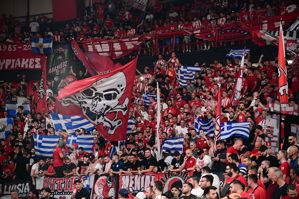 Ελληνικές σημαίες στο ΣΕΦ