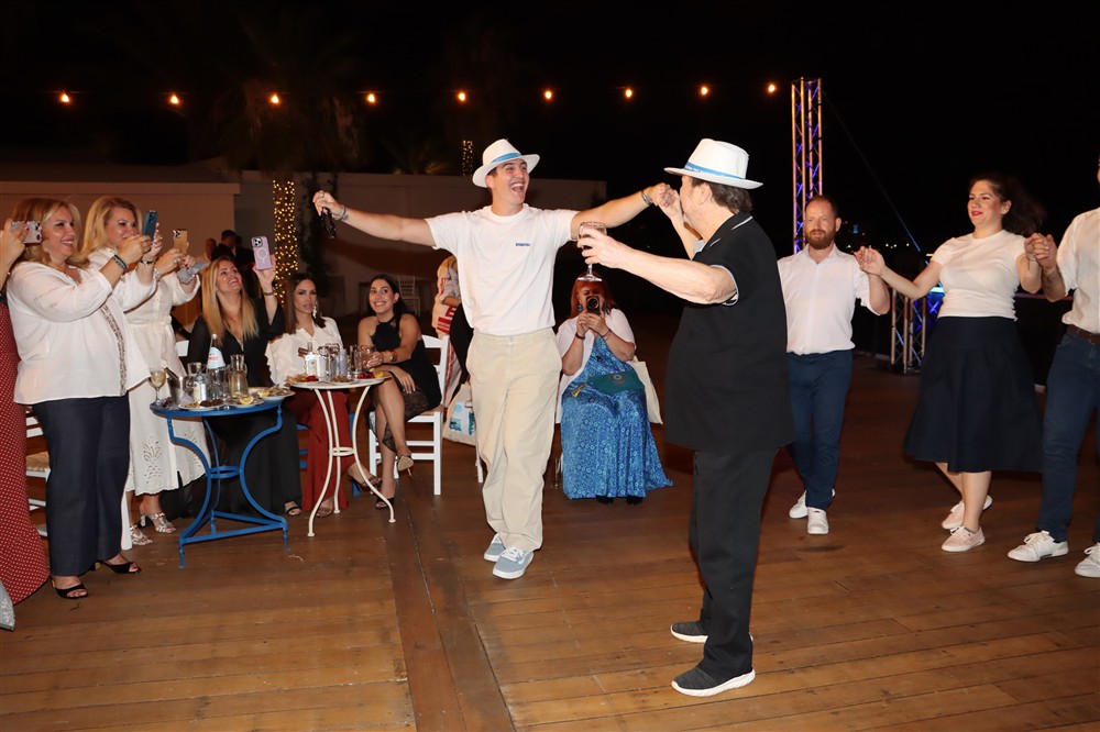 Γιάννης Πάριος Γιάννης Πάριος