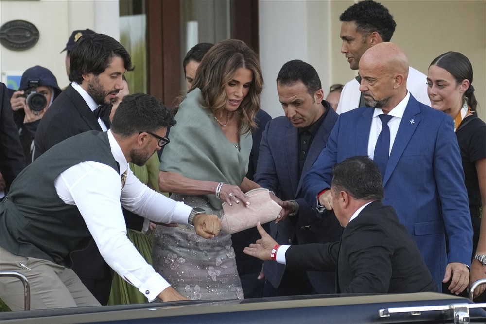 Γάμος Μπέζος - Σάντσεζ