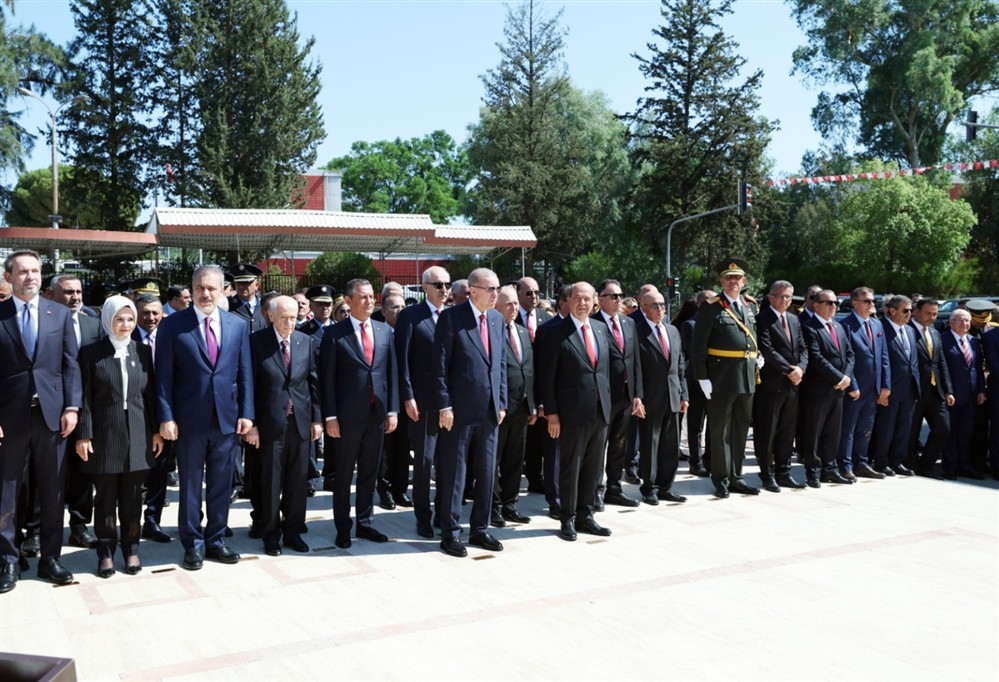 Φιέστα - Κατεχόμενα Φιέστα - Κατεχόμενα