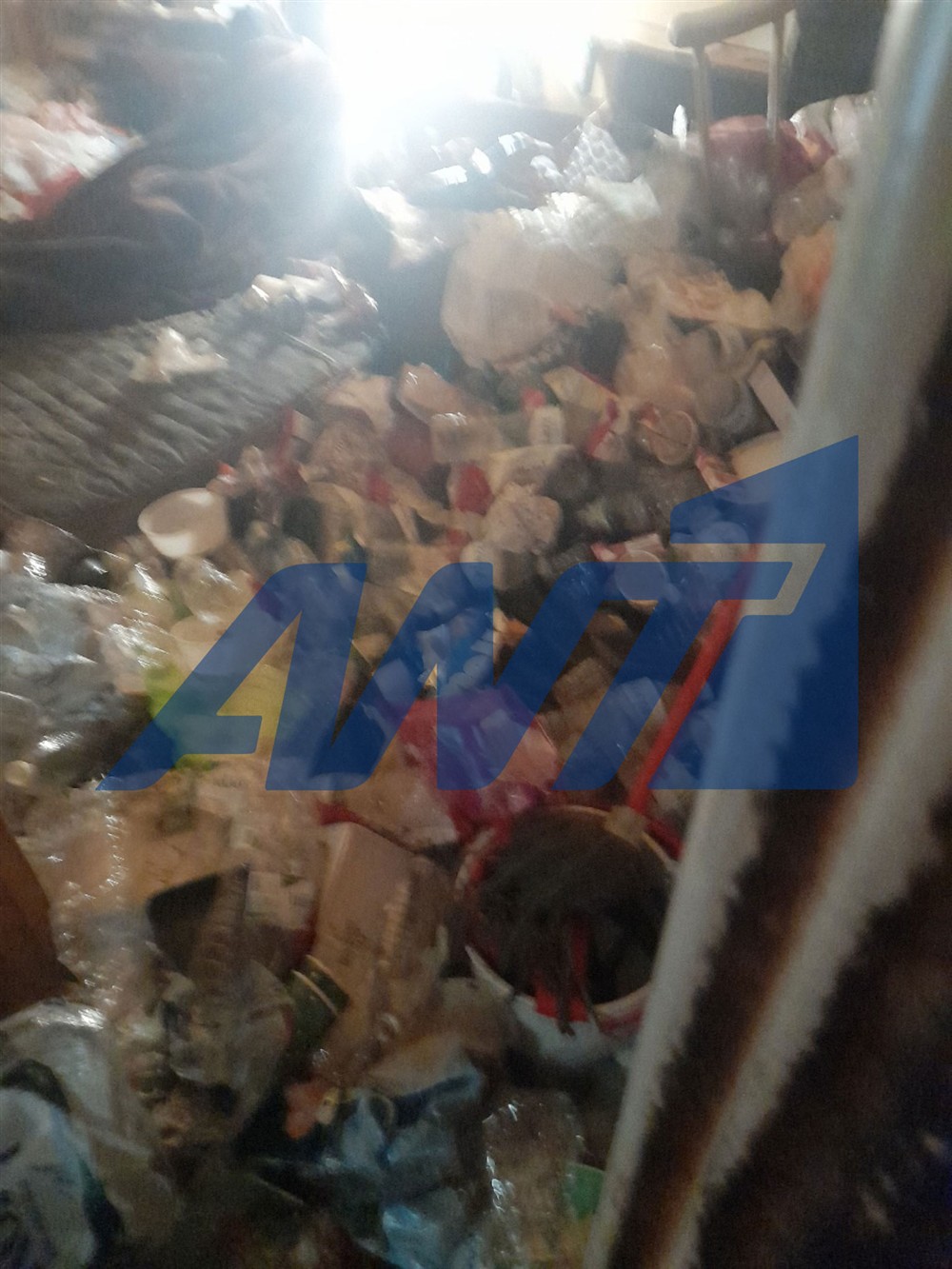 Πάτρα - σπίτι - σκουπίδια Πάτρα - σπίτι - σκουπίδια