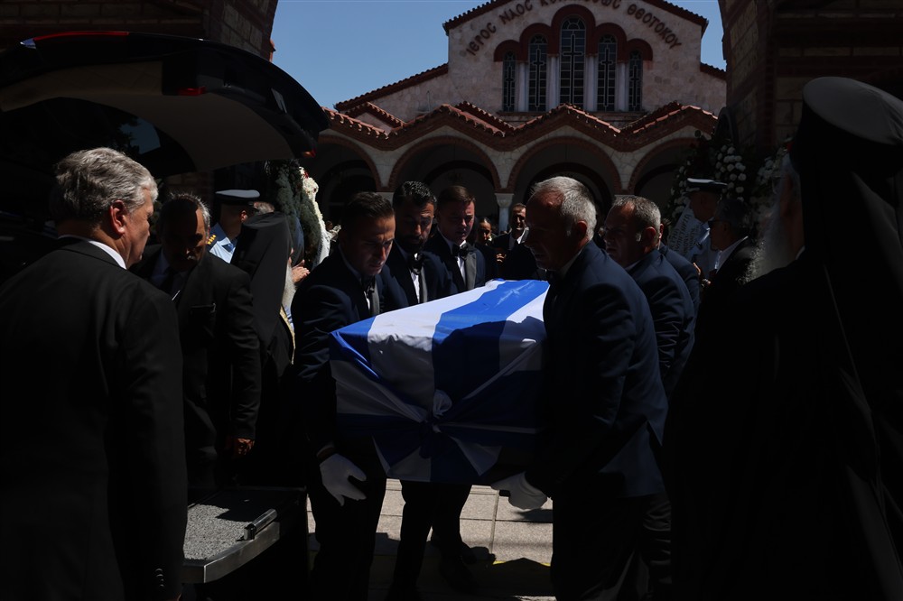 Κηδεία Απόστολου Βεσυρόπουλου Κηδεία Απόστολου Βεσυρόπουλου