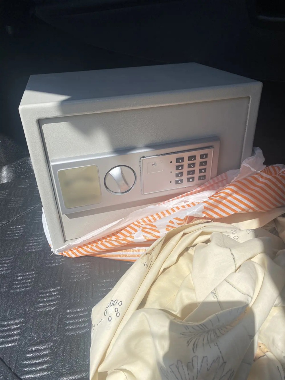 Ληστεία - Χρηματοκιβώτιο Ληστεία - Χρηματοκιβώτιο