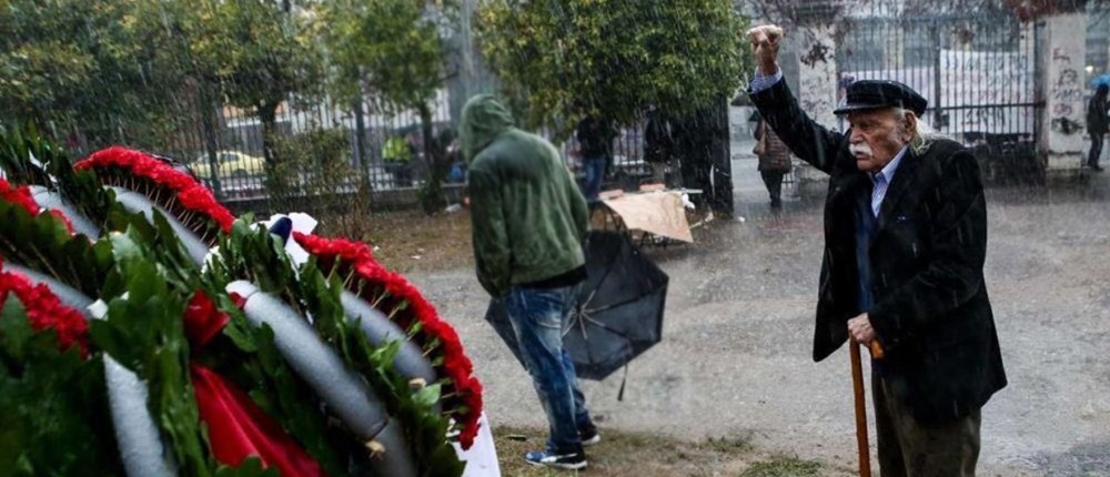 Μανώλης Γλέζος