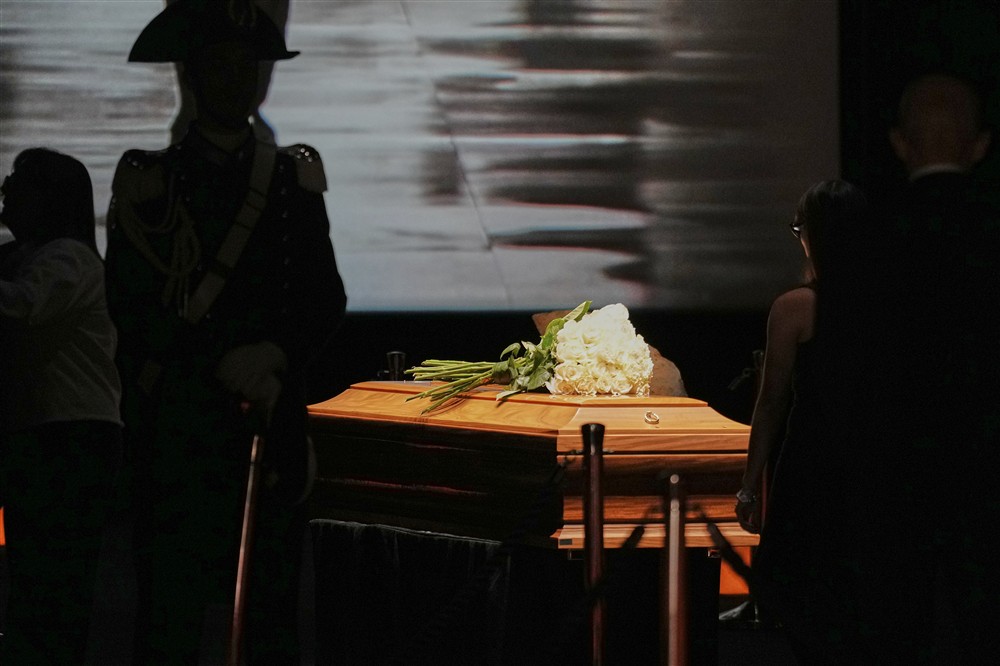 Τζόρτζιο Αρμάνι λαϊκό προσκύνημα Τζόρτζιο Αρμάνι λαϊκό προσκύνημα