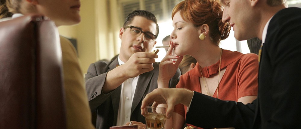 Κινηματογράφος - τηλεόραση - σειρά - Mad Men - αλκοόλ - Τσιγάρο Κινηματογράφος - τηλεόραση - σειρά - Mad Men - αλκοόλ - Τσιγάρο