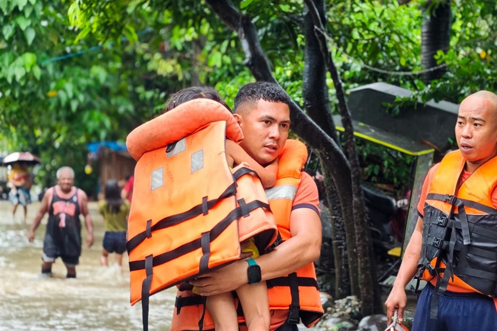 Φιλιππίνες - καταιγίδα Φιλιππίνες - καταιγίδα