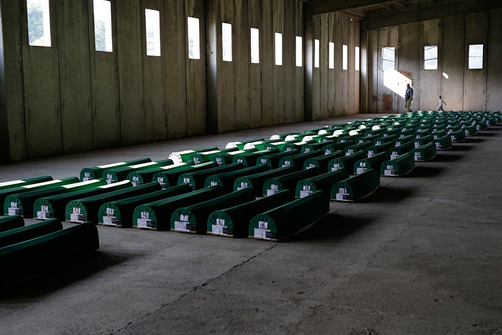 AP - Σφαγή της Σρεμπρένιτσα - Βοσνία και Ερζεγοβίνη AP - Σφαγή της Σρεμπρένιτσα - Βοσνία και Ερζεγοβίνη