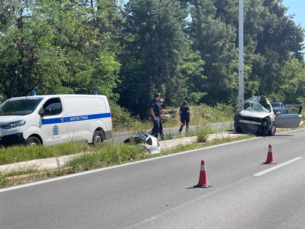 Λάρισα - Τροχαίο - Περιπολικό - Αστυνομία Λάρισα - Τροχαίο - Περιπολικό - Αστυνομία