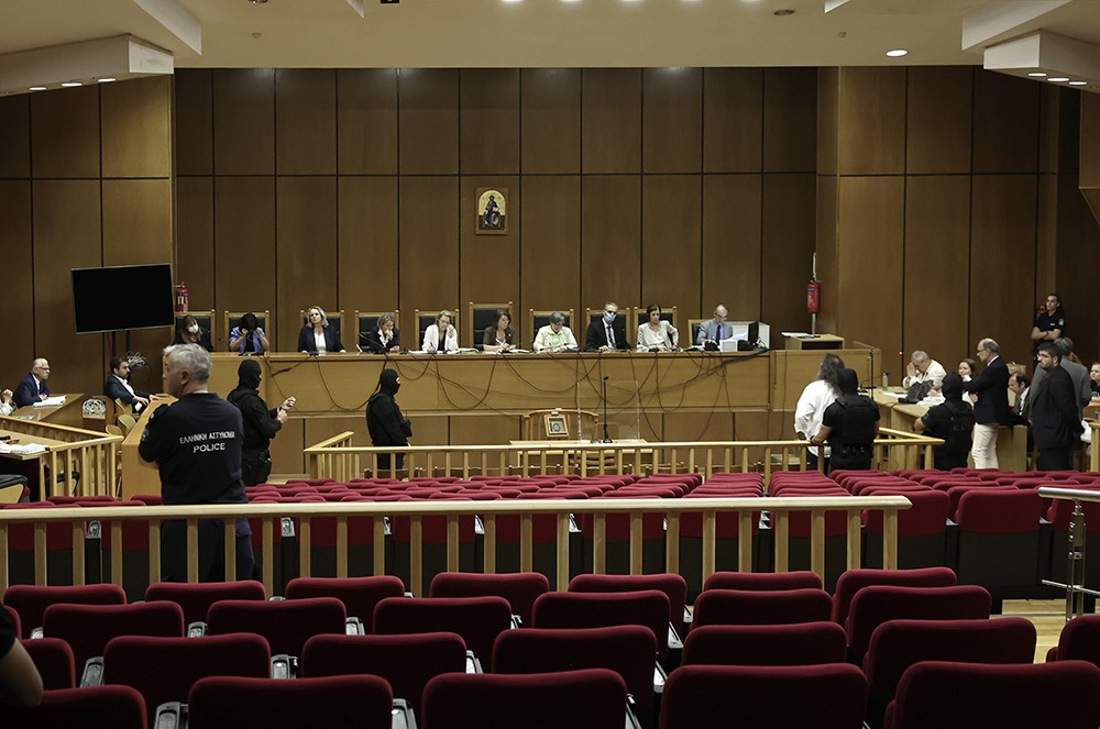 ΔΙΚΗ - ΧΡΥΣΗ ΑΥΓΗ