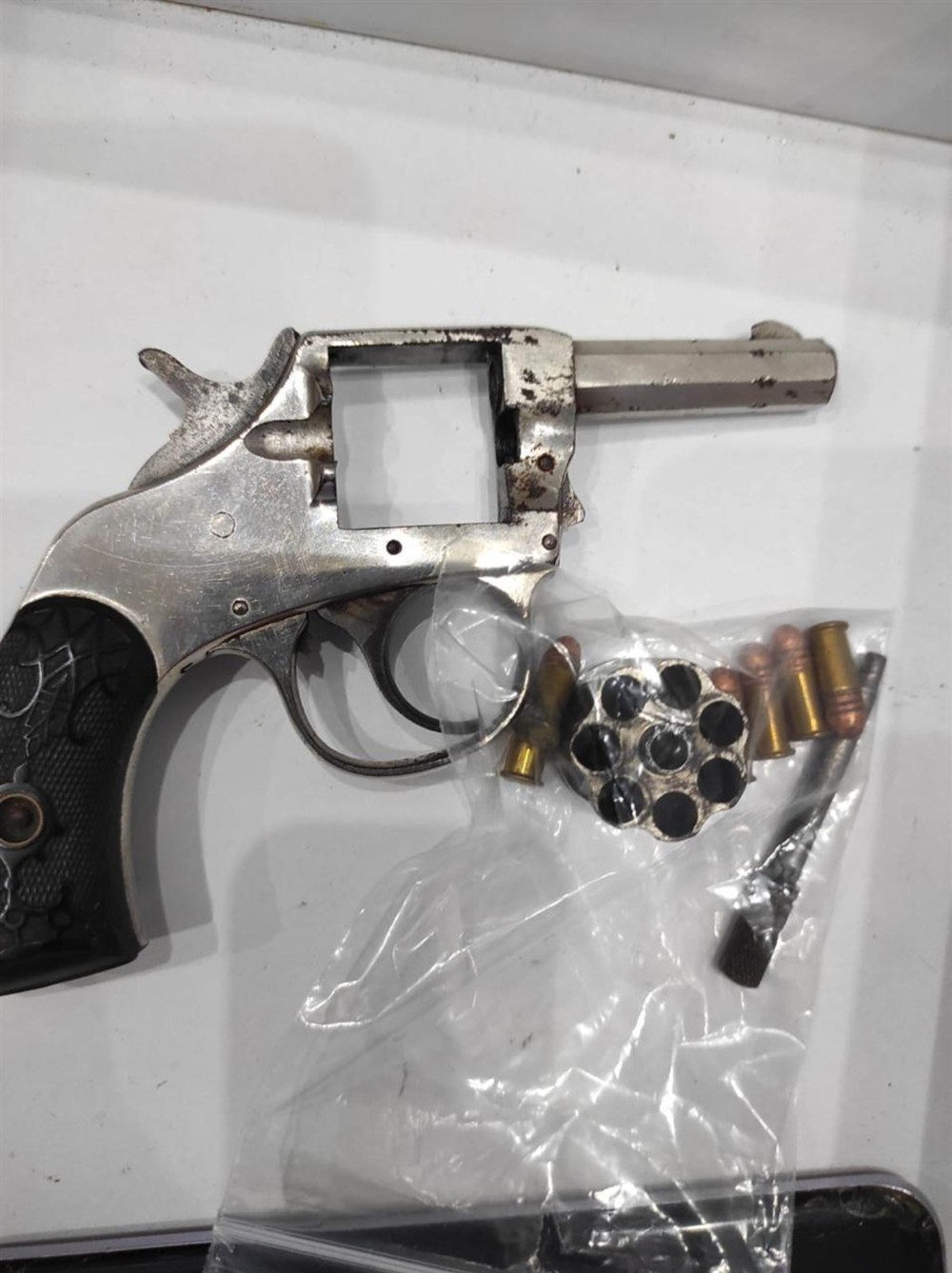 Σπείρα - συμμορία - όπλα Σπείρα - συμμορία - όπλα