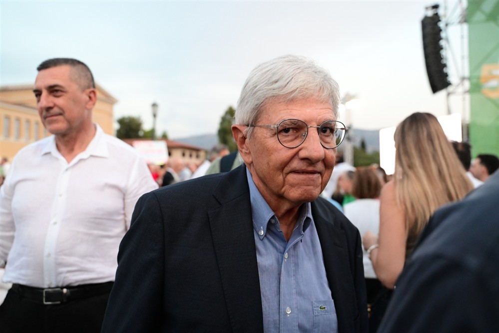 Τάσος Γιαννίτσης Τάσος Γιαννίτσης