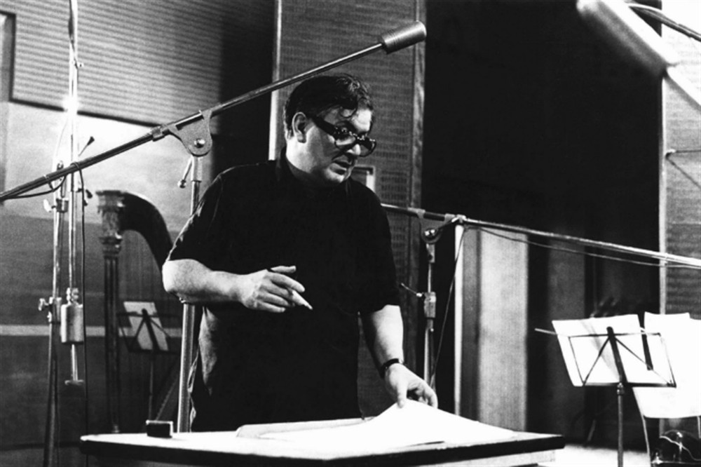 Μάνος Χατζιδάκις