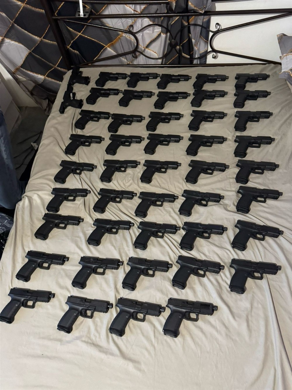 ΕΛΑΣ - τουρκική μαφία - όπλα ΕΛΑΣ - τουρκική μαφία - όπλα