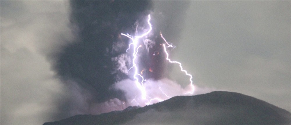 Ινδονησία - Έκρηξη ηφαιστείου Ινδονησία - Έκρηξη ηφαιστείου