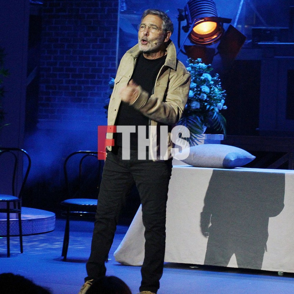 Θοδωρής Αθερίδης - Σμαράγδα Καρύδη Θοδωρής Αθερίδης - Σμαράγδα Καρύδη