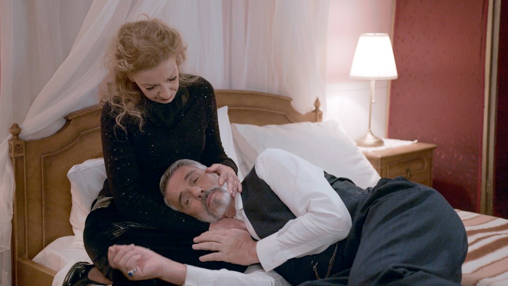 Έρωτας φυγάς - ΑΝΤ1 Έρωτας φυγάς - ΑΝΤ1