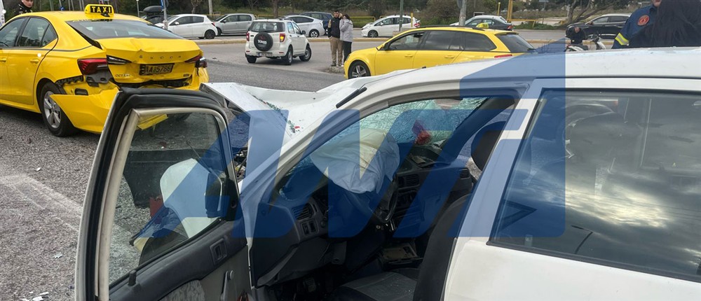 Κατεχάκη: Νεκροί και τραυματίες σε καραμπόλα αυτοκινήτων Κατεχάκη: Νεκροί και τραυματίες σε καραμπόλα αυτοκινήτων