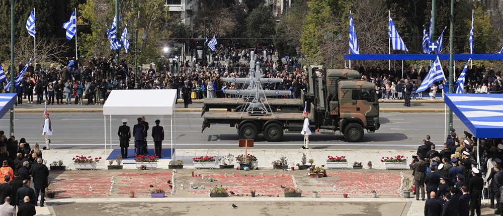 Σύνταγμα - Παρέλαση Σύνταγμα - Παρέλαση
