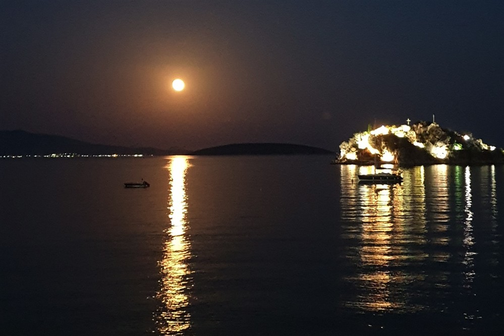 Πανσέληνος Αυγούστου - Φεγγάρι του Οξύρρυγχου Πανσέληνος Αυγούστου - Φεγγάρι του Οξύρρυγχου