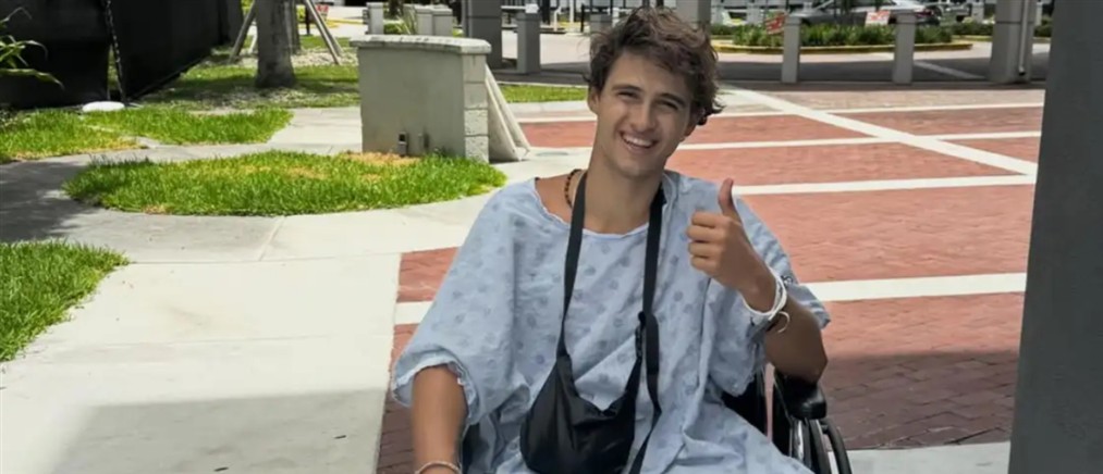 Σταύρος Φλώρος: Η φωτογραφία δεν δείχνει κάποιον που έχασε ένα πόδι, αλλά έναν που βρήκε μέσα του μια δύναμη που δεν ήξερε ότι είχε