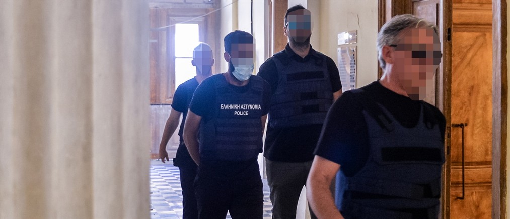 Έγκλημα στη Σύρο - Αύριο ενώπιον του συμβουλίου ο 41χρονος