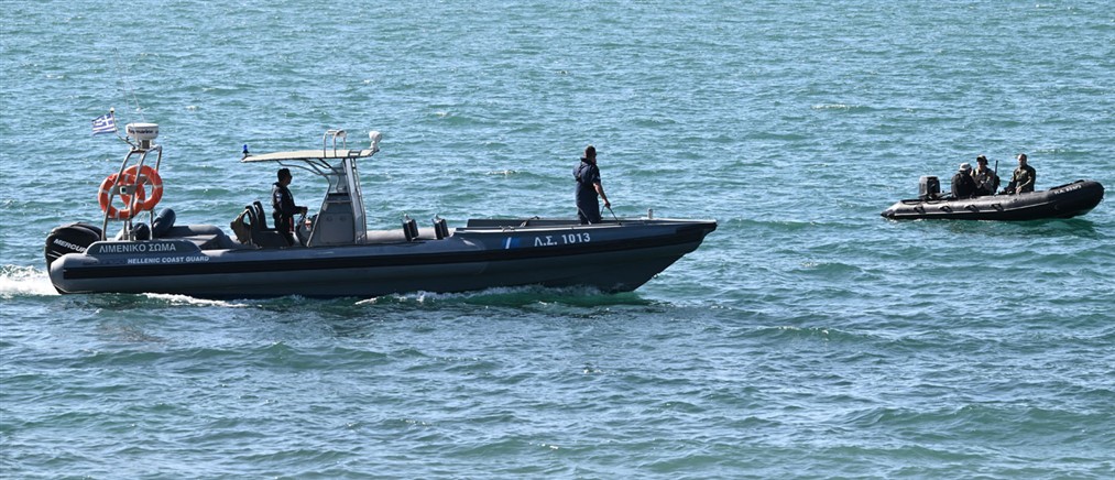 Διάσωση μεταναστών έξω από τους Καλούς Λιμένες