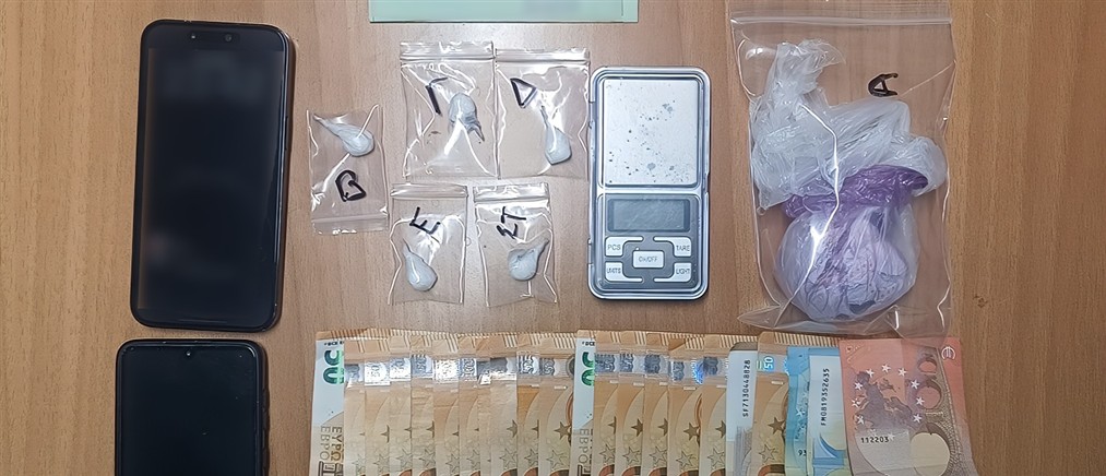 Χαλκιδική: Συνελήφθησαν άνδρες με 5 "μικροδέματα" κοκαΐνης
