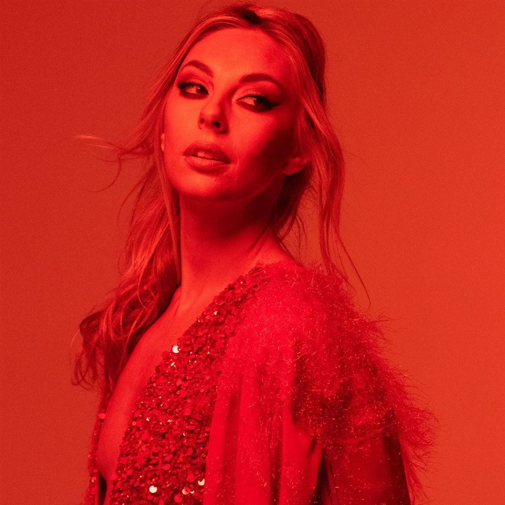 Η Ματίνα Ζάρα στο FTHIS: Το νέο τραγούδι "Dubai", η αποκάλυψη για την προσωπική της ζωή & το πιο αστείο περιστατικό που της συνέβη στην πίστα