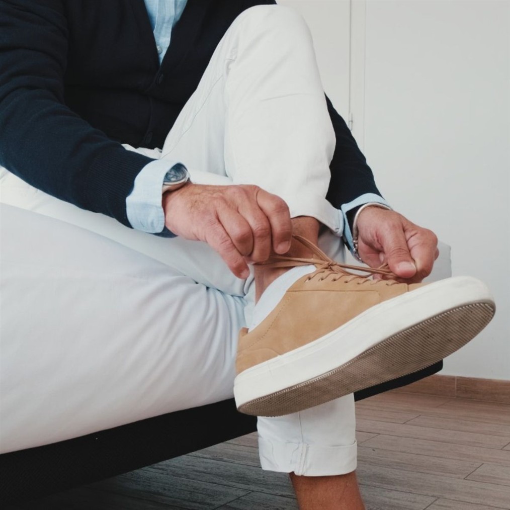 Ποια μοντέλα Adidas και Reebok επιλέγουν οι σταρ και οι διασημότητες για να λάμψουν εντός και εκτός οθόνης;