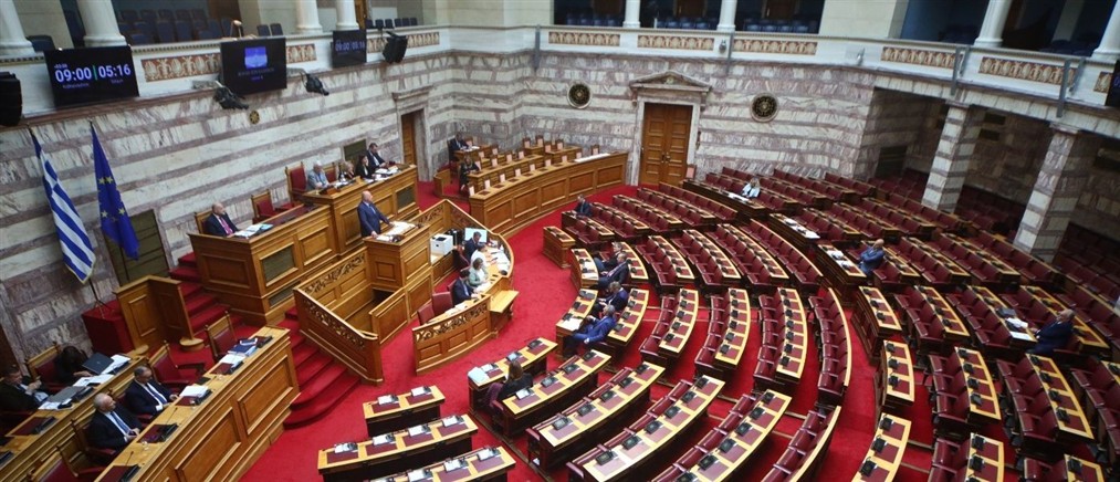 Νέο φορολογικό νομοσχέδιο: Τι αλλάζει σε συντάξεις, ΕΦΚ αγροτών και φόρους για λαϊκές αγορές