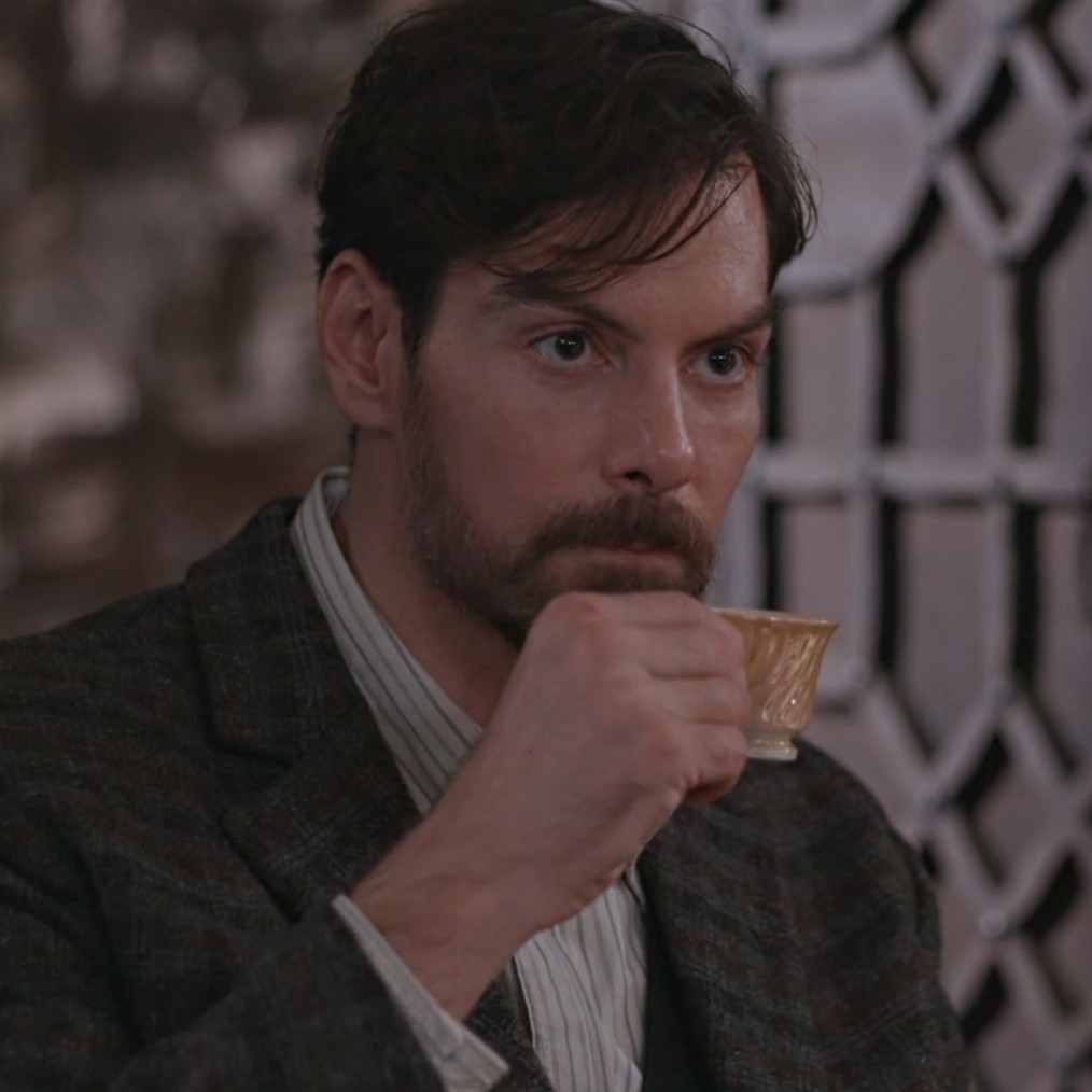 Grand Hotel: Ο Πέτρος μαθαίνει όλη την αλήθεια για τα φρικτά εγκλήματα του Ρήγα