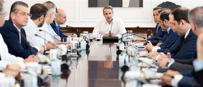 Μητσοτάκης στο διυπουργικό συμβούλιο: Άμεσες ενέργειες αποκατάστασης και αποζημιώσεις για τους πυρόπληκτους