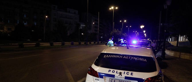 Δράμα: Αστυνομικός μαχαίρωσε τη γυναίκα του και αυτοκτόνησε