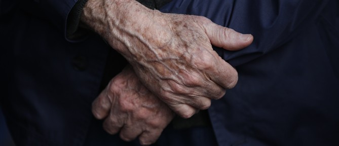 Θεσσαλονίκη: Διασωληνωμένος 70χρονος που έπεσε από μεγάλο ύψος