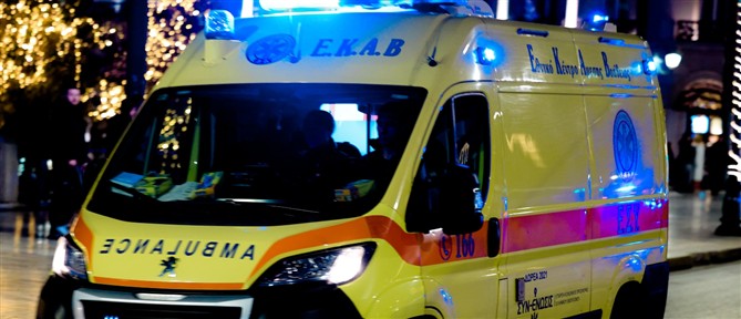 Τροχαίο στη λεωφόρο Αλεξάνδρας: Ι.Χ. συγκρούστηκε με πατίνι - Σε σοβαρή κατάσταση ένας 25χρονος