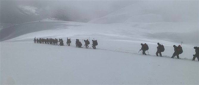 Βελούχι: Συνεχίζονται οι έρευνες για τον 74χρονο ορειβάτη - Δύσκολες οι συνθήκες λόγω καιρού