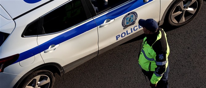 Λαμία: Ομάδα 4 ατόμων παραβίασε πόρτα σπιτιού και έκλεψε κοσμήματα