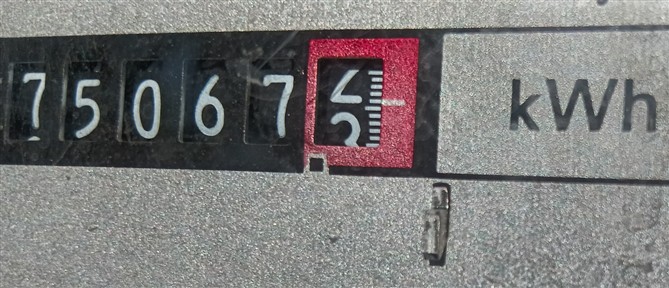 Ηλεκτρικό ρεύμα: 3 στα 10 νοικοκυριά δυσκολεύονται να πληρώσουν