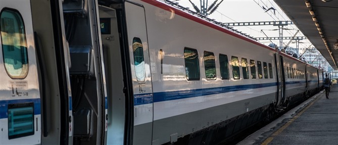 Hellenic Train: Διακοπή σιδηροδρομικής κυκλοφορίας στο τμήμα Άνω Λιόσια – Ασπρόπυργος λόγω πυρκαγιάς