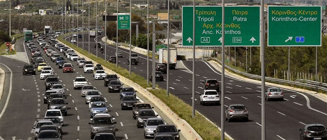 Επιστρέφει το δεύτερο κύμα των Αθηναίων από την έξοδο του Πάσχα - Αυξημένη κίνηση στην Αθηνών - Κορίνθου