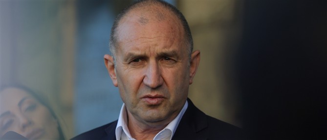 Βουλευτικές εκλογές στη Βουλγαρία: Αυτοδυναμία για τον Ρούμεν Ράντεφ