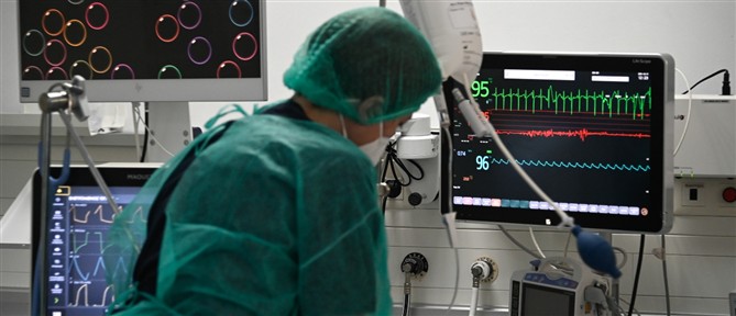 Χαλκίδα: 14χρονος πήρε κρυφά τα κλειδιά του αυτοκινήτου και έπεσε σε δέντρο - Νοσηλεύεται διασωληνωμένος